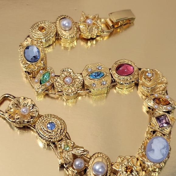 14K GP VINTAGE CAMEO BRACELET MULTI STONES & PEARLS 8"IN
, NEW WITH OUT TAG - Picture 11 of 11